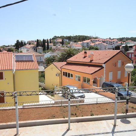 Apartments And Rooms With Parking Space Mali Losinj Exterior photo