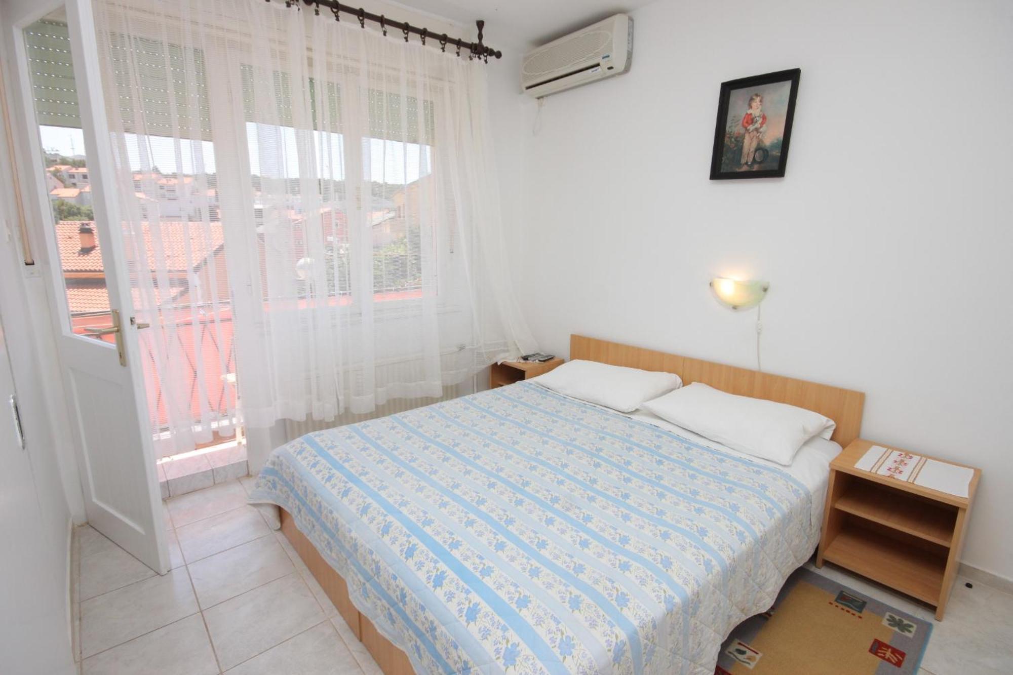 Apartments And Rooms With Parking Space Mali Losinj Exterior photo