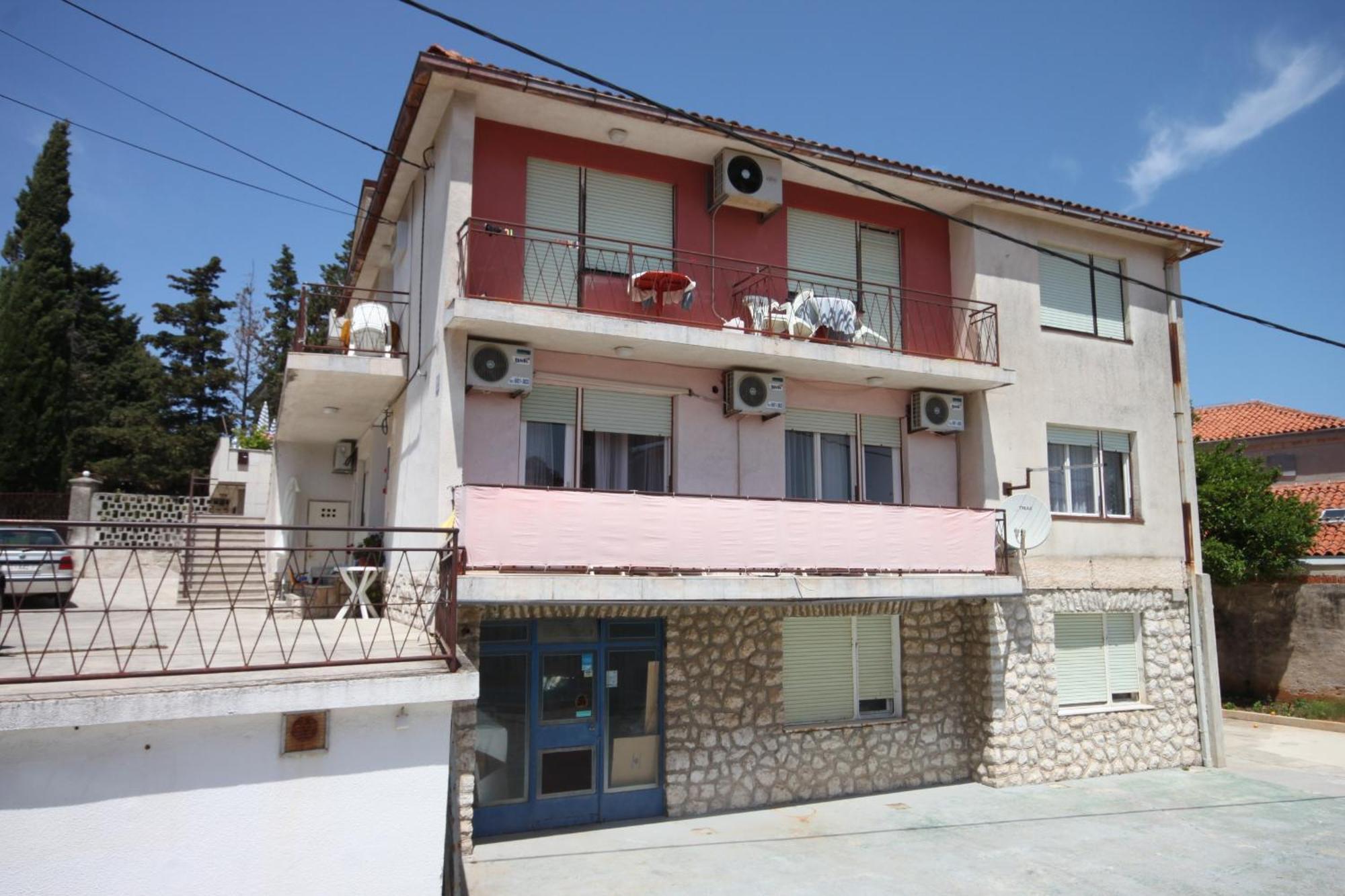 Apartments And Rooms With Parking Space Mali Losinj Exterior photo