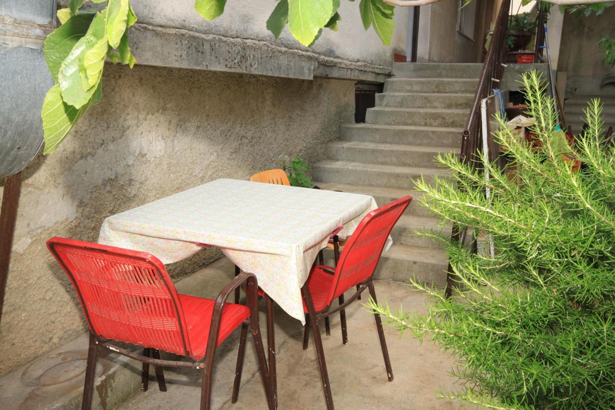 Apartments And Rooms With Parking Space Mali Losinj Exterior photo