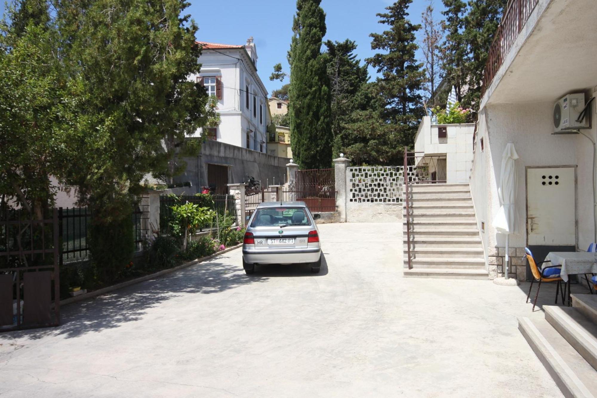 Apartments And Rooms With Parking Space Mali Losinj Exterior photo