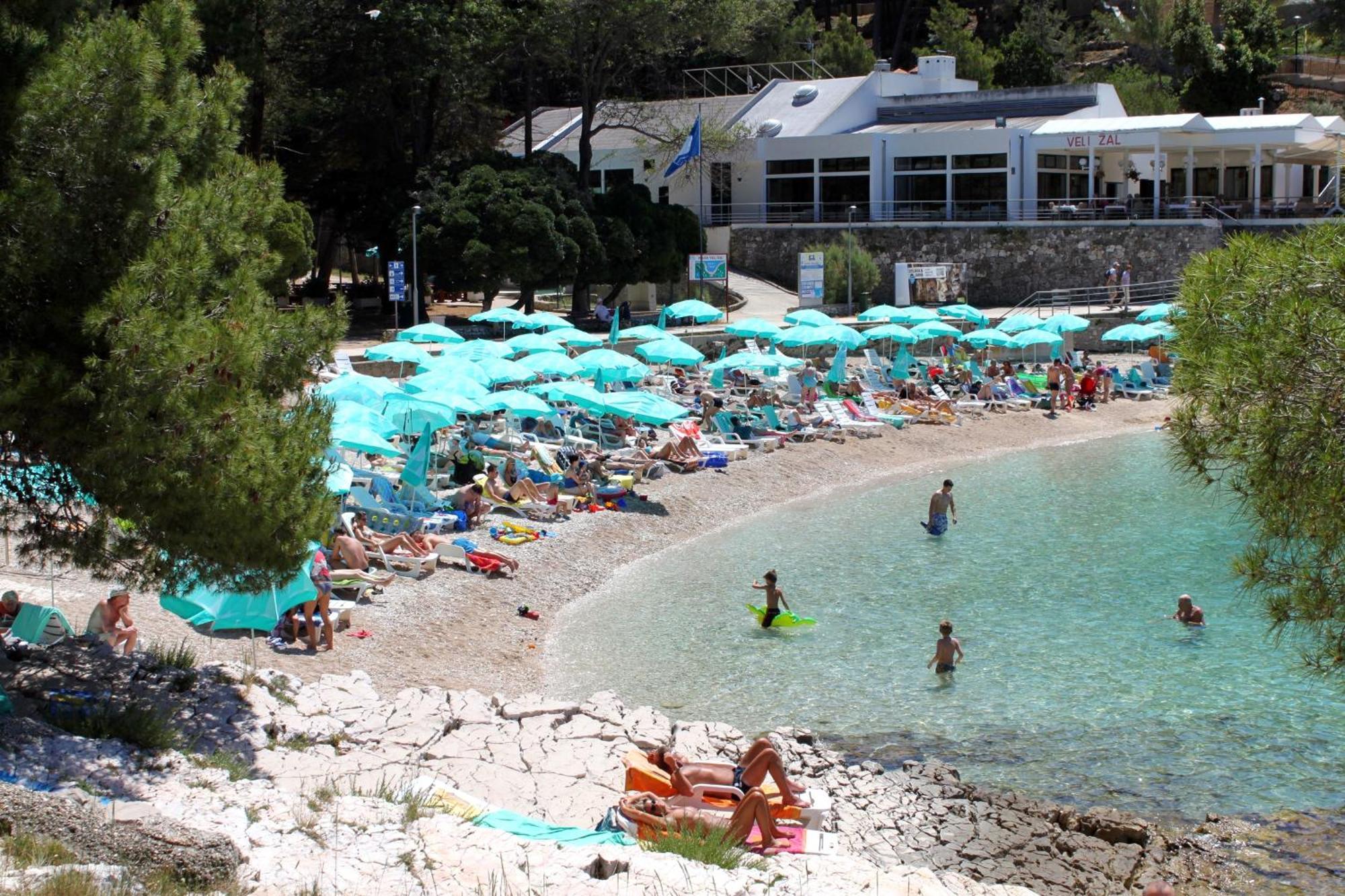Apartments And Rooms With Parking Space Mali Losinj Exterior photo