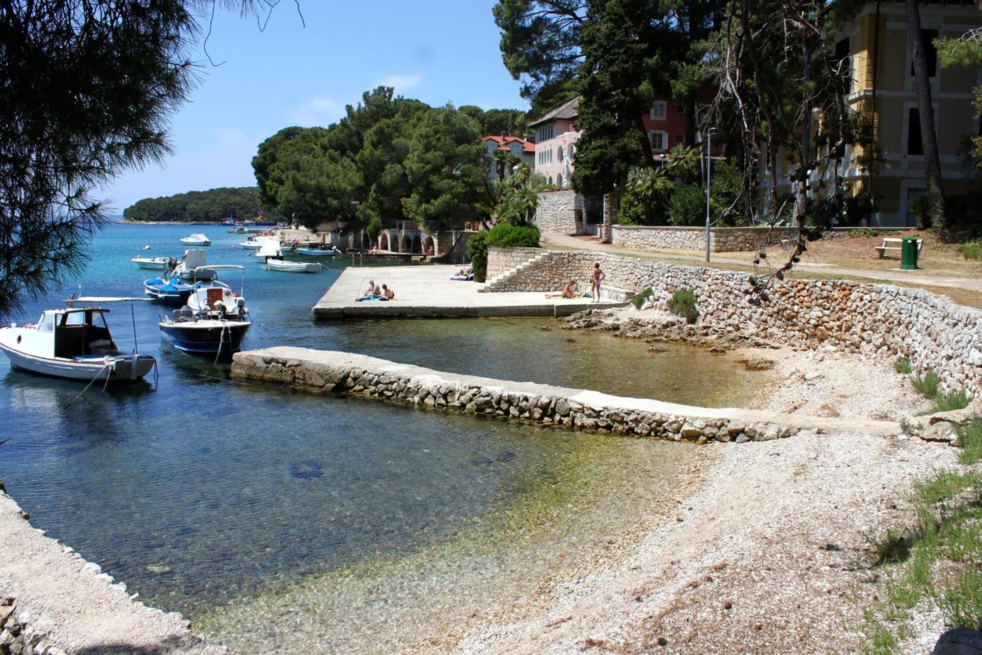 Apartments And Rooms With Parking Space Mali Losinj Exterior photo