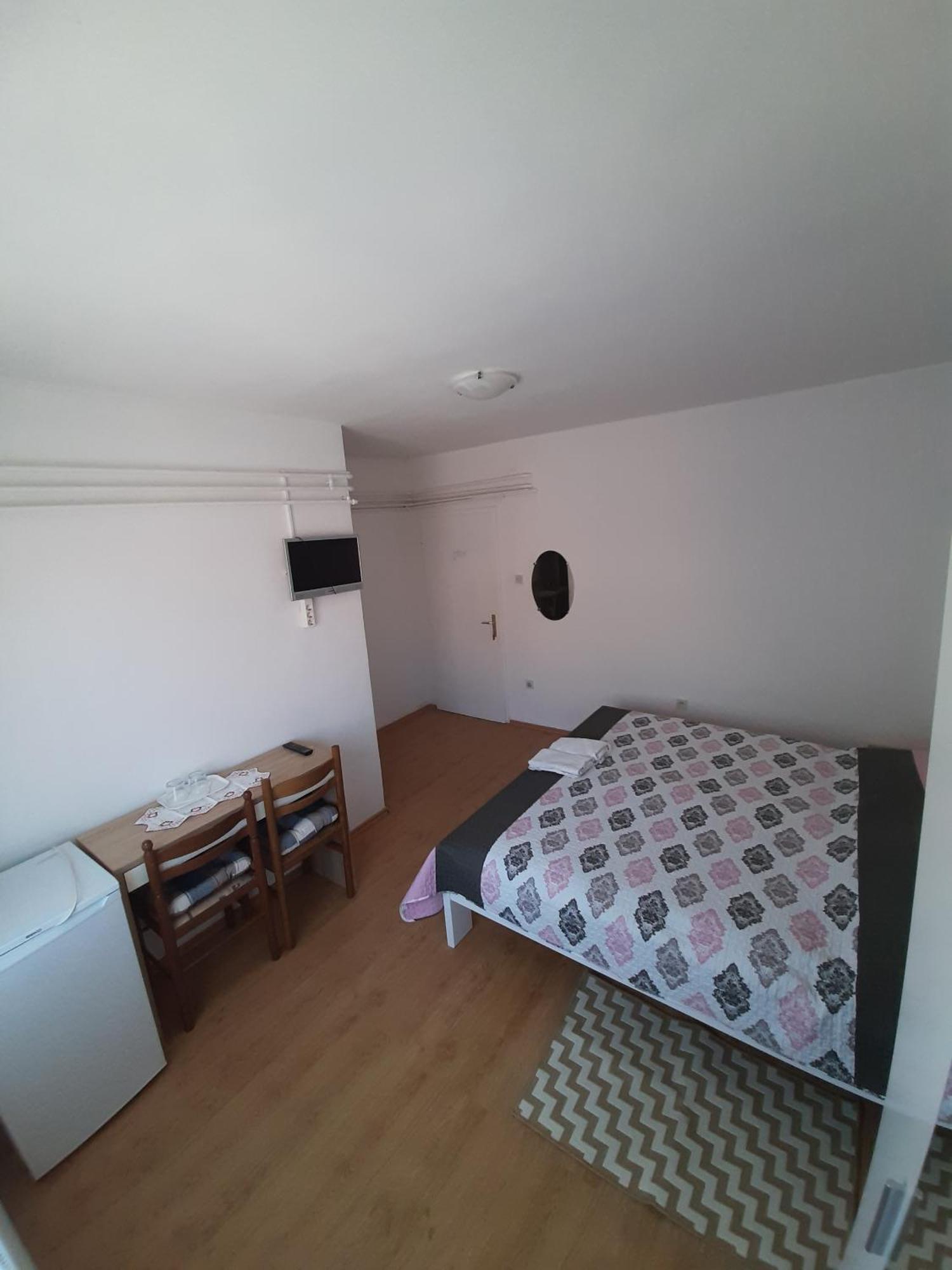 Apartments And Rooms With Parking Space Mali Losinj Room photo