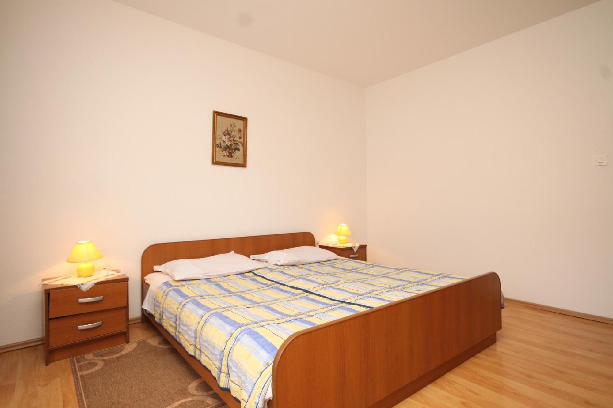 Apartments And Rooms With Parking Space Mali Losinj Room photo