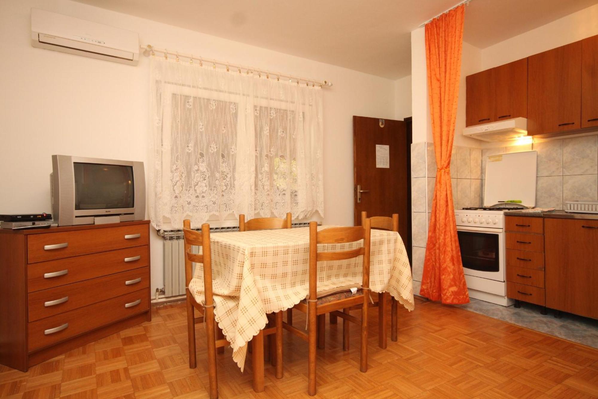 Apartments And Rooms With Parking Space Mali Losinj Room photo