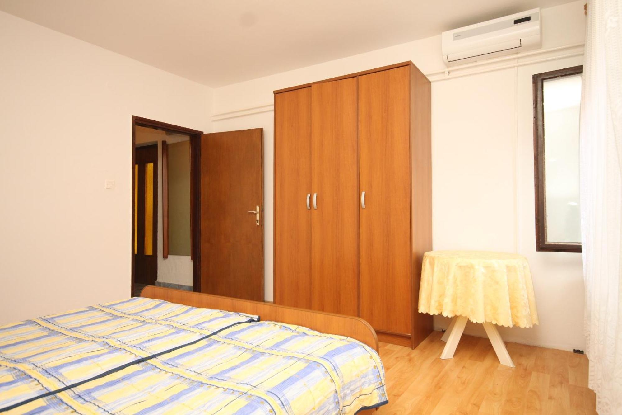 Apartments And Rooms With Parking Space Mali Losinj Room photo