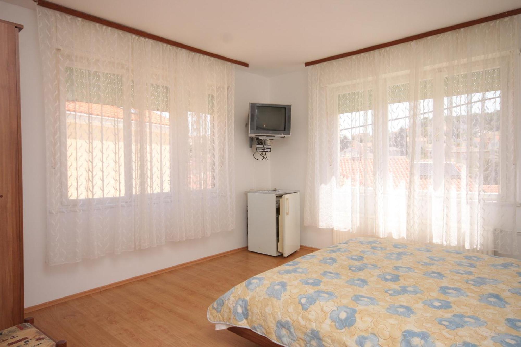 Apartments And Rooms With Parking Space Mali Losinj Room photo